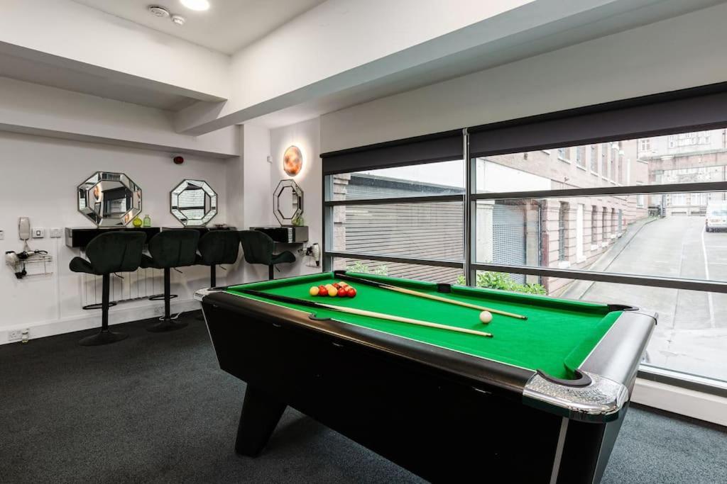 Vip City Centre Apartment With Secure Free Parking Liverpool Exterior photo