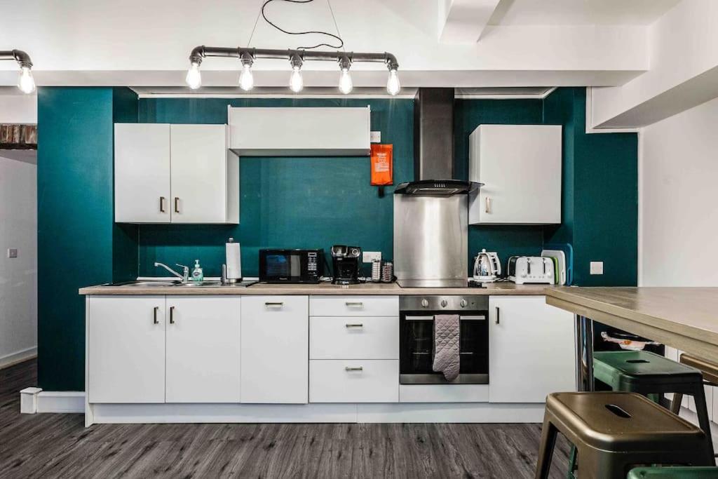 Vip City Centre Apartment With Secure Free Parking Liverpool Exterior photo