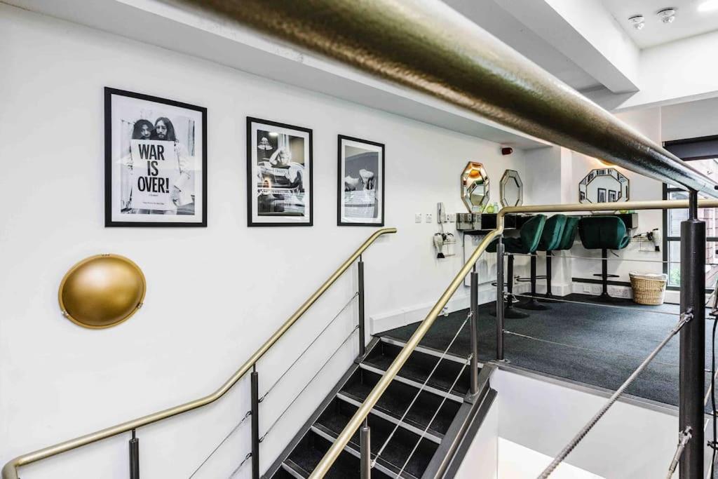 Vip City Centre Apartment With Secure Free Parking Liverpool Exterior photo